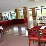 Aymes Hotel 3*